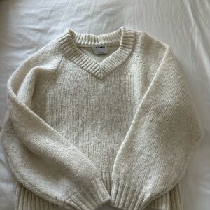 Old Navy Ivory V-Neck Sweater